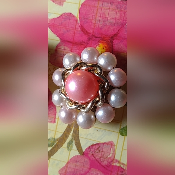 Vintage 1950's Clip On Earrings - Picture 3 of 5